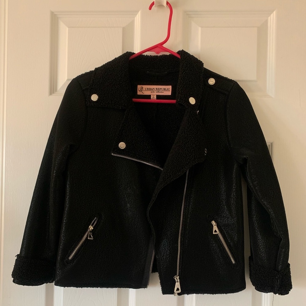 Jacket size:L (girl 14)  like brand New 💥💥